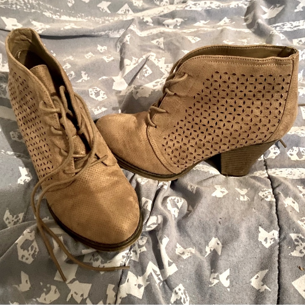 Brown Ankle boots size 7.5